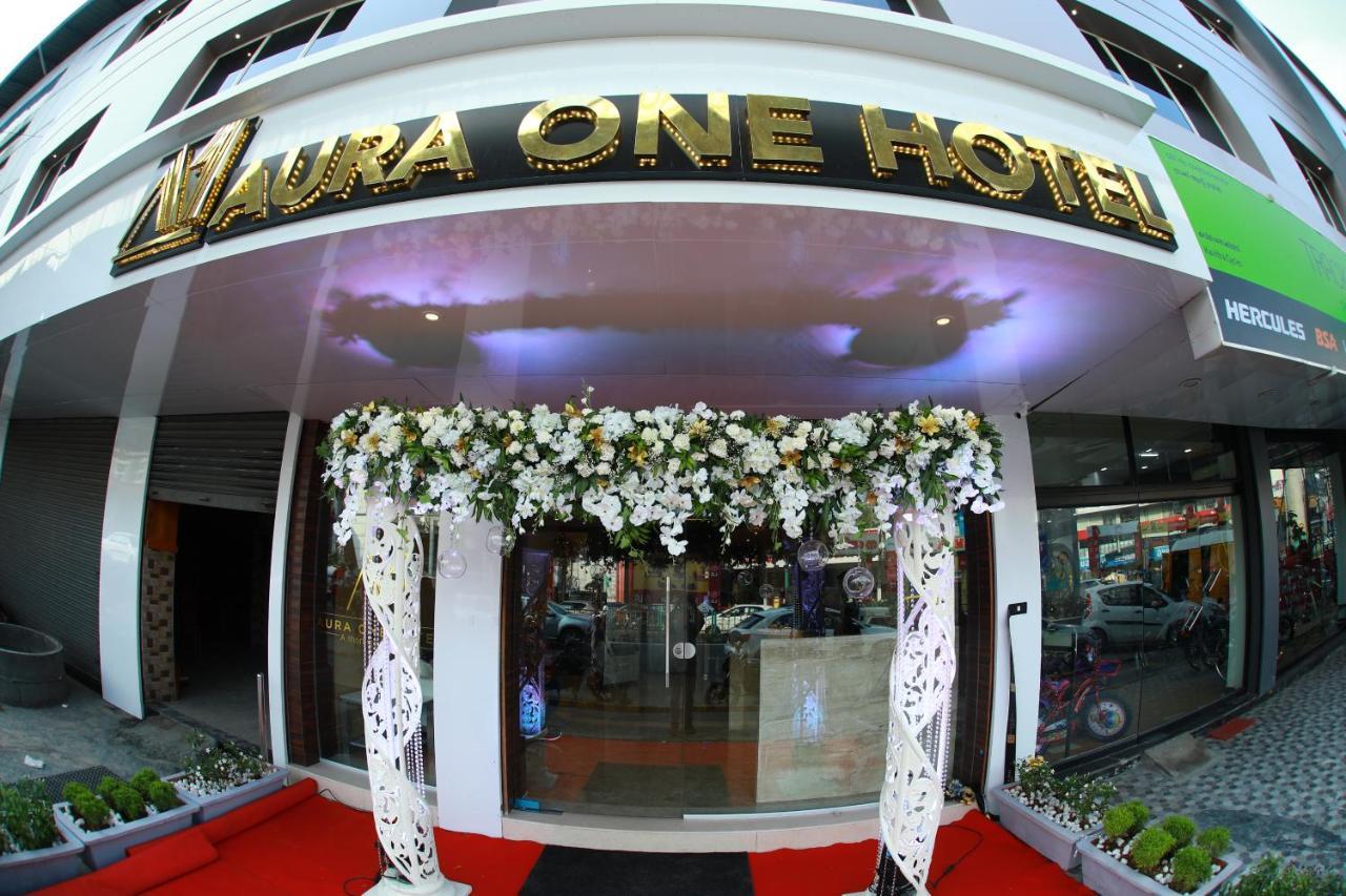 Aura One Hotel Kochi Екстер'єр фото