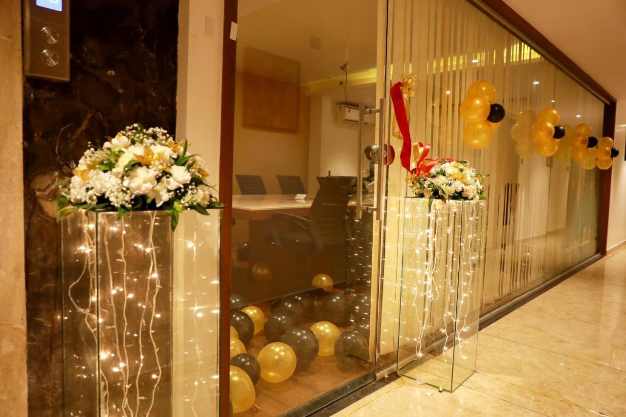 Aura One Hotel Kochi Екстер'єр фото