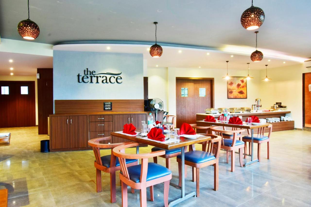 Aura One Hotel Kochi Екстер'єр фото