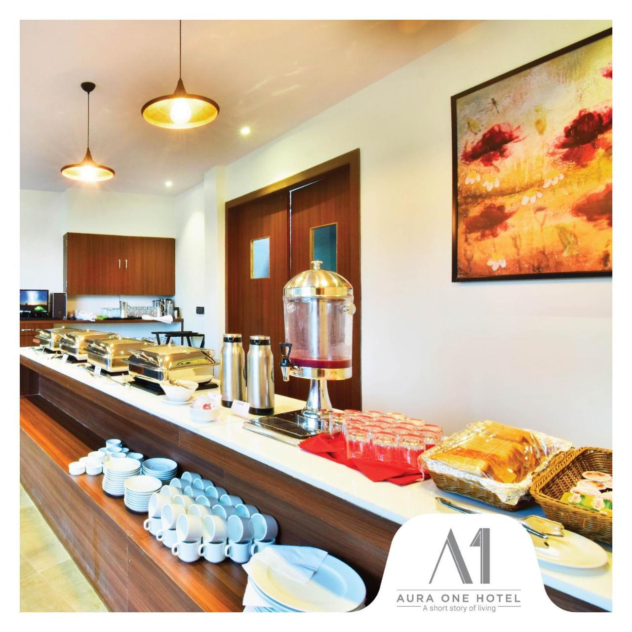 Aura One Hotel Kochi Екстер'єр фото