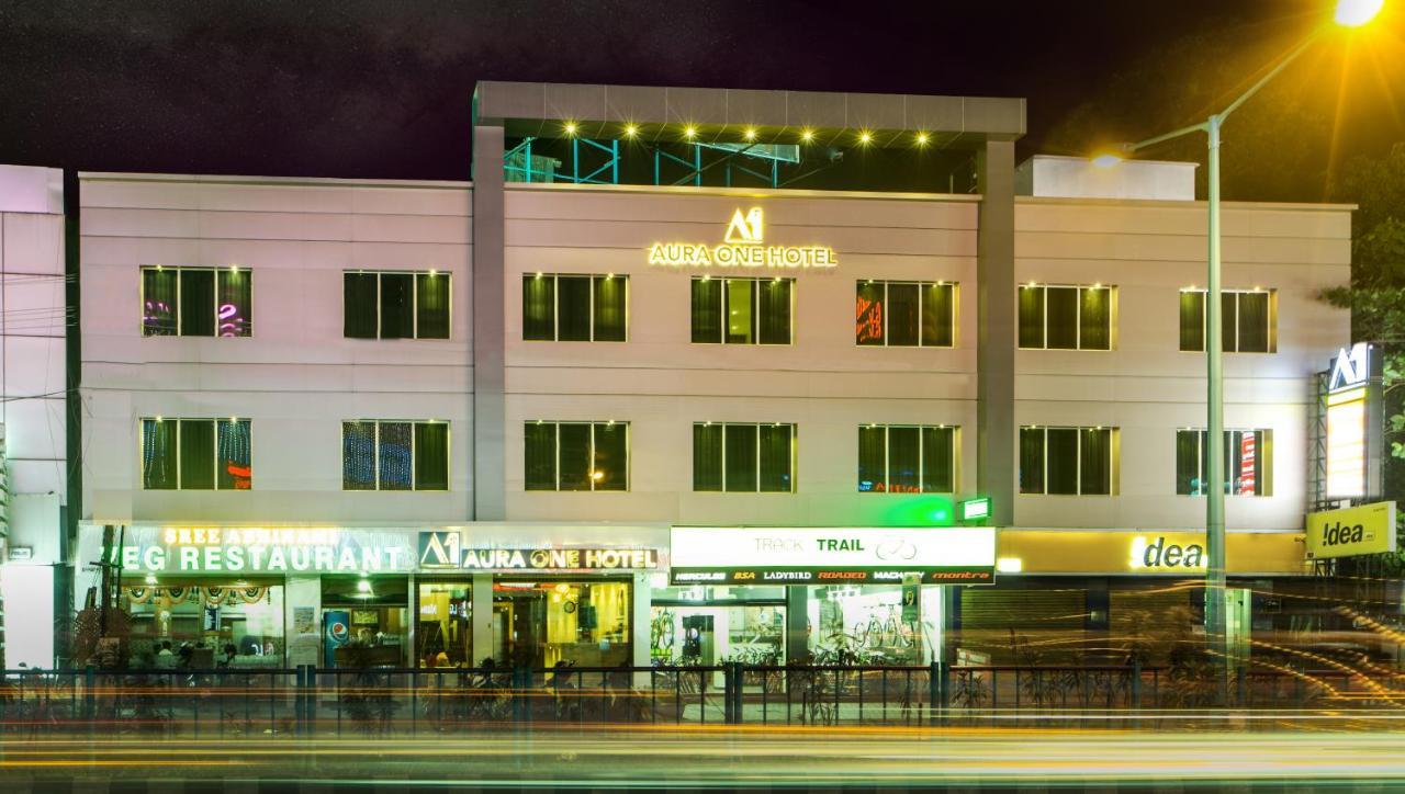 Aura One Hotel Kochi Екстер'єр фото