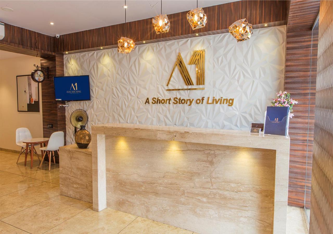 Aura One Hotel Kochi Екстер'єр фото