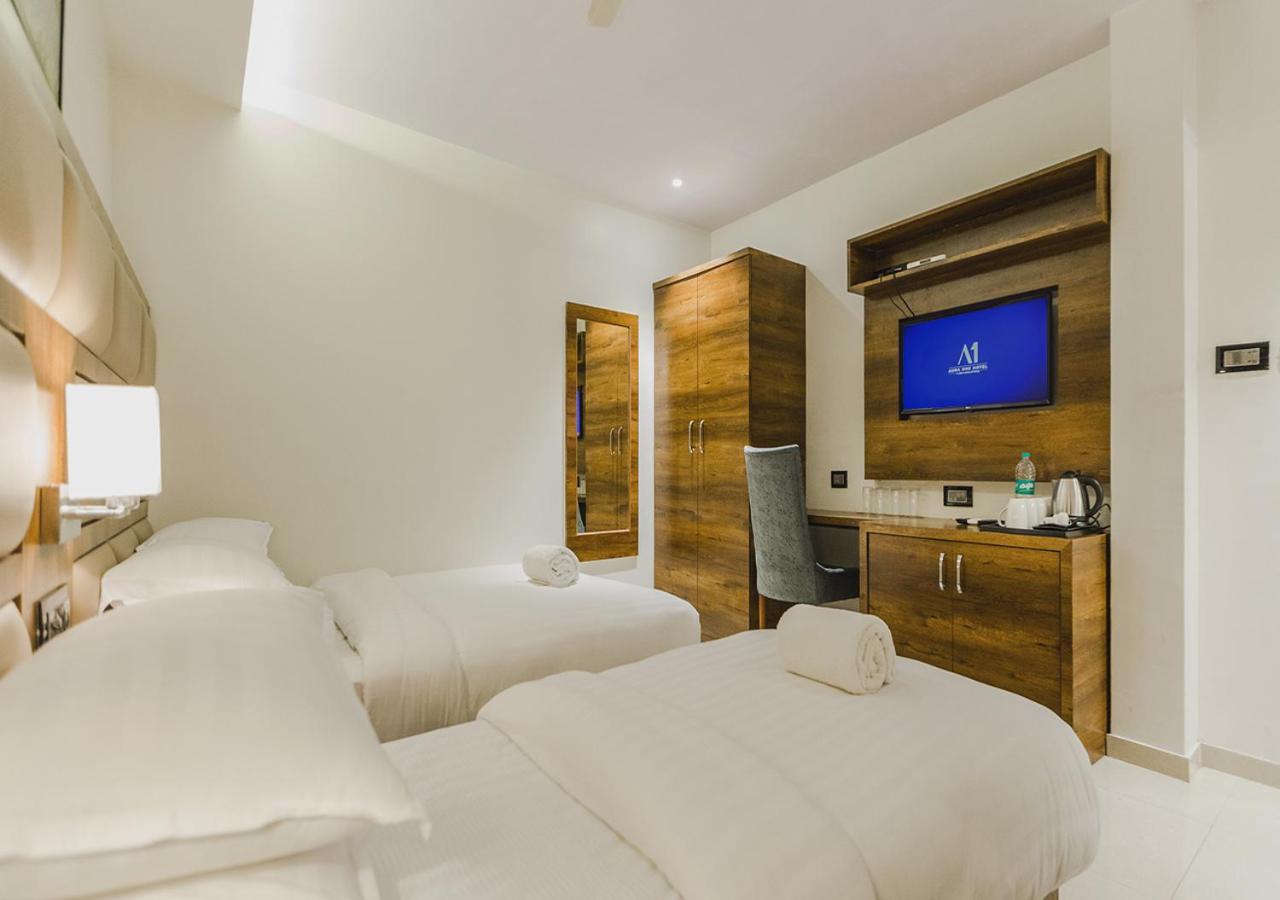 Aura One Hotel Kochi Екстер'єр фото