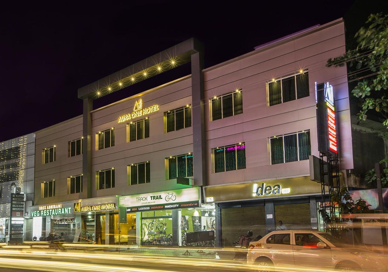 Aura One Hotel Kochi Екстер'єр фото