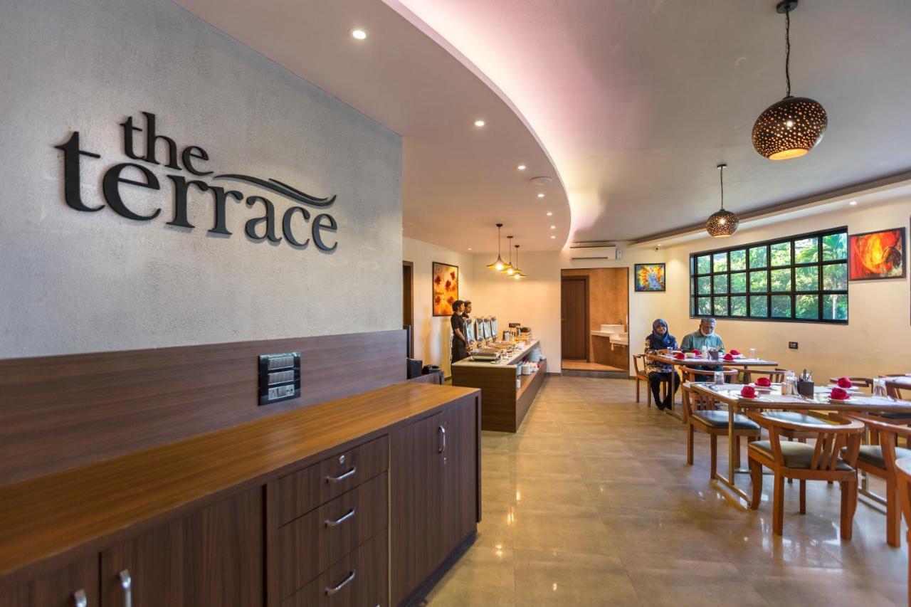 Aura One Hotel Kochi Екстер'єр фото